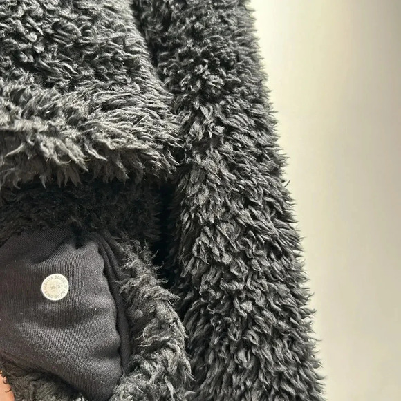 Lululemon Warmth Restore Sherpa Pullover Teddy Bear Jacket Black Size XS Small - Picture 13 of 14